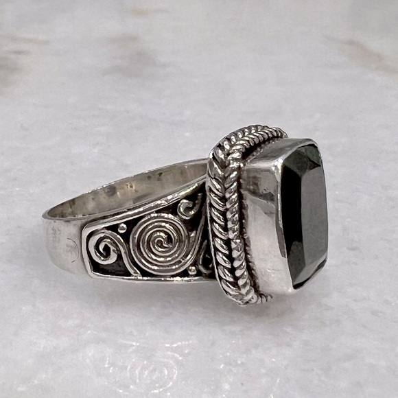 Silver Shungite Sterling Silver Scrolled Braided Design Ring - Picture 5 of 12